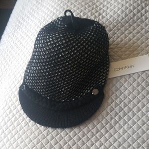 Calvin Klein knit hat....NEW (601)